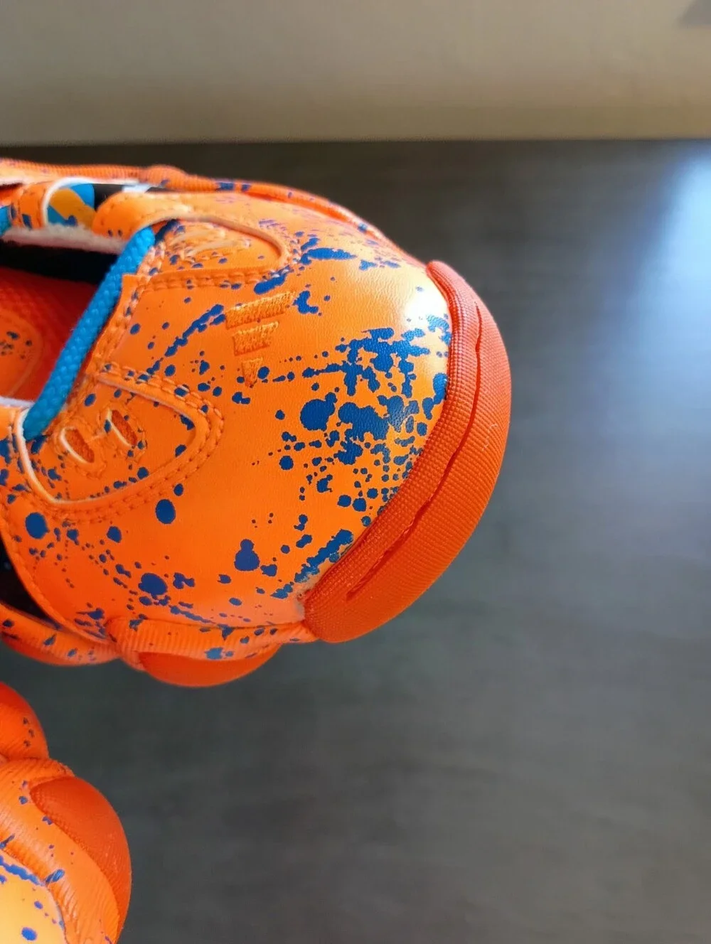 didas All-Star Crazy 8 Orange/Neon/Blue Mens Size 10